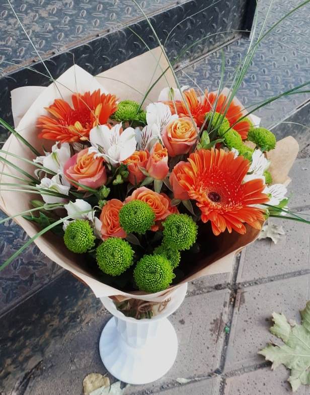 Букет цветов из: Герберы, Хризантемы, Альстромерии и Розы в Турки