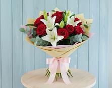 Букет цветов из:  Лилии и Розы в Турки