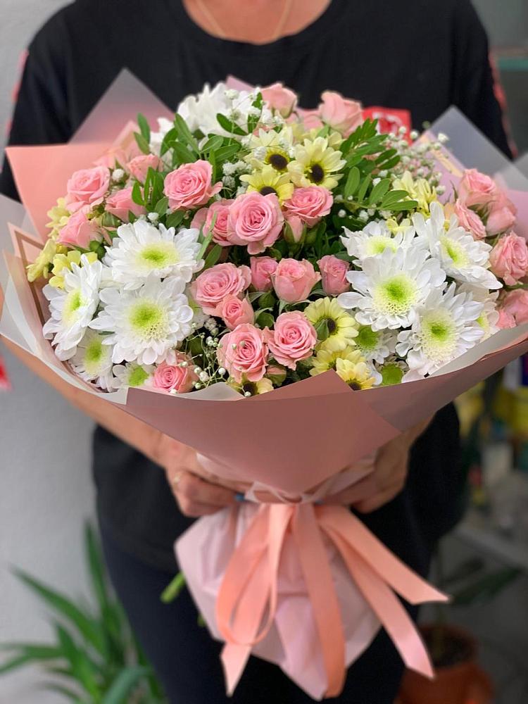 Букет цветов из: Розы и Хризантемы в Турки