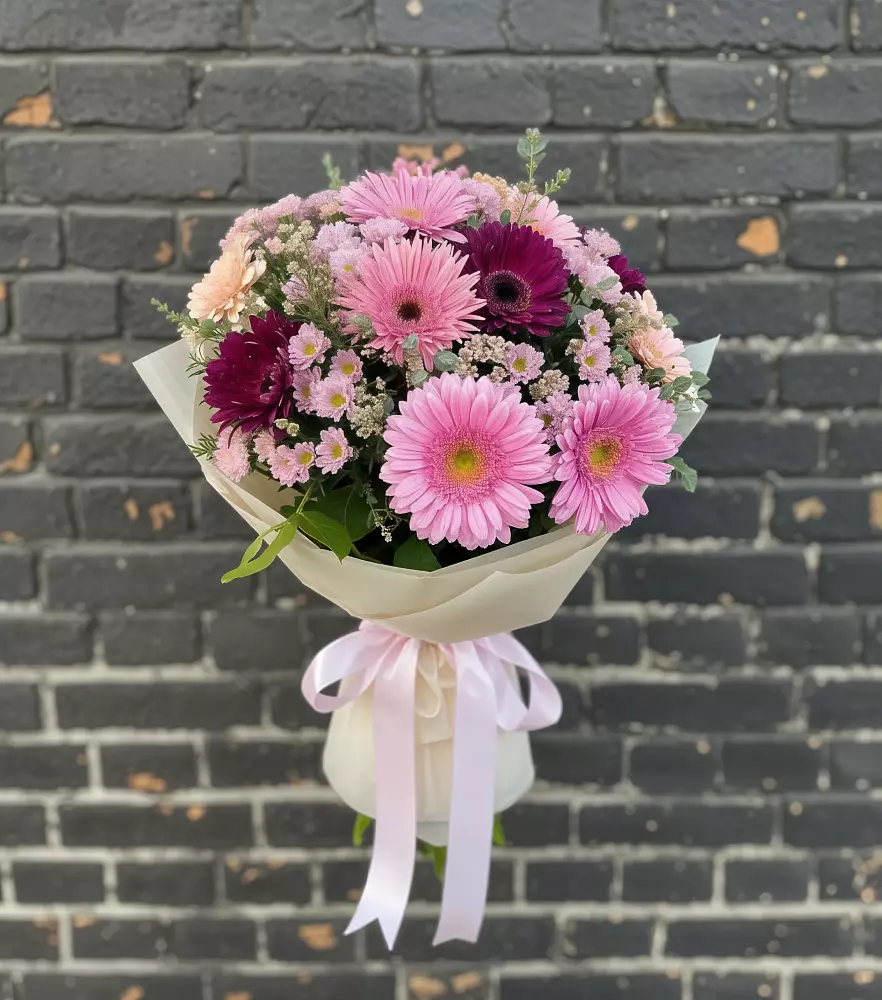 Букет цветов из: Герберы и Хризантемы в Турки