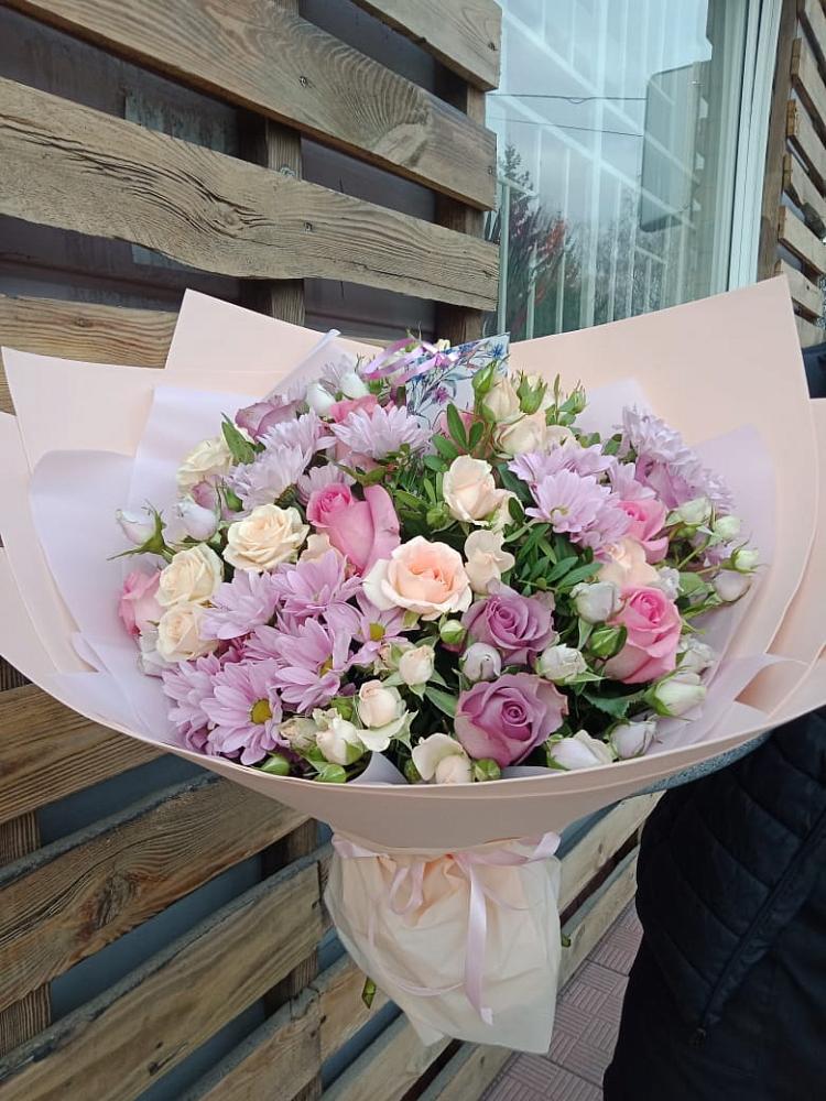 Букет цветов из: Розы и Хризантемы в Турки