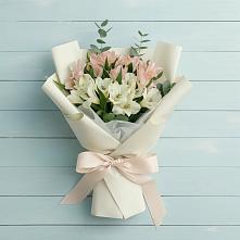 Букет цветов из:  Альстромерии в Турки