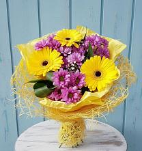Букет цветов из:  Хризантемы и Герберы в Турки