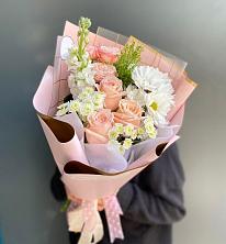 Букет цветов из:  Хризантемы и Розы в Турки