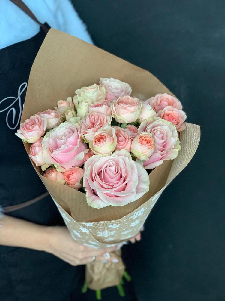 Букет цветов из: Хризантемы и Розы в Турки