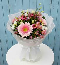 Букет цветов из:  Герберы, Альстромерии и Лизиантусы в Турки
