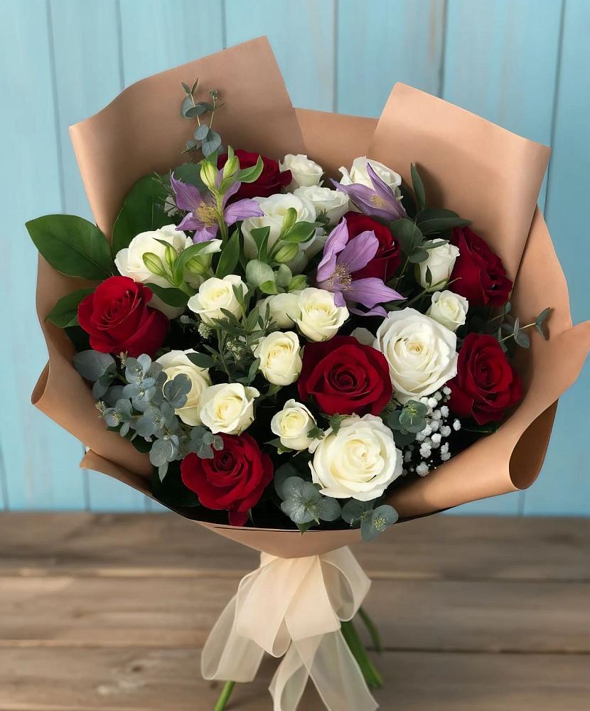 Букет цветов из: Розы и Альстромерии в Турки