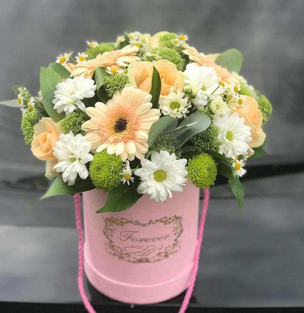 Цветочная композиция из Розы, Герберы и Хризантемы в шляпной коробке в Турки