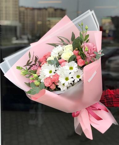 Букет цветов из: Розы, Лизиантусы и Хризантемы в Турки