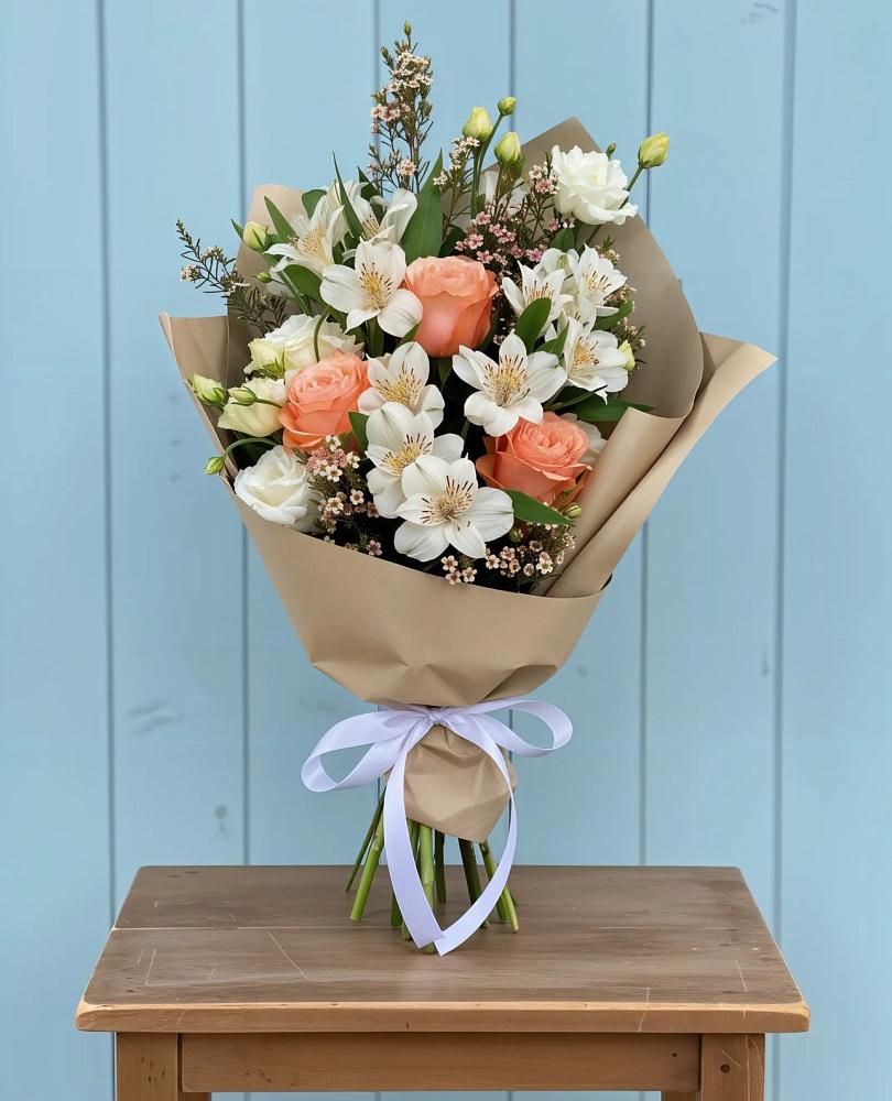 Букет цветов из: Альстромерии, Лизиантусы, Розы и Хризантемы в Турки